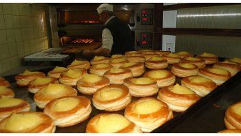 panaderos regalaran roscas de pascua en reclamo por aumentos de precios