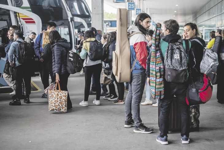 Proyección. Los números de este feriado largo ya anticipan que habrá un verano récord en la Argentina. Proyección. Los números de este feriado largo ya anticipan que habrá un verano récord en la Argentina.