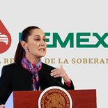 Claudia Sheinbaum presume disminución de la deuda de PEMEX.