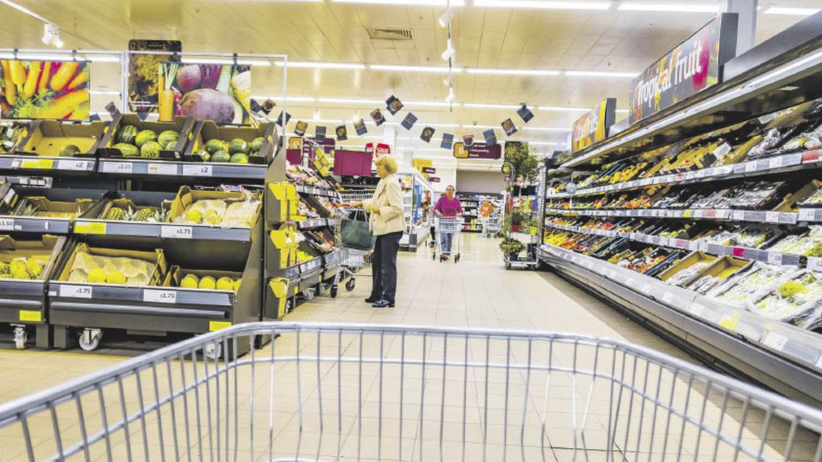 In October, sales in supermarkets increased 7.2% and in wholesalers almost 30%