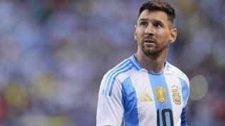 ﻿“Desde acá voy a estar alentando y acompañando como un hincha más”, dijo Messi. 