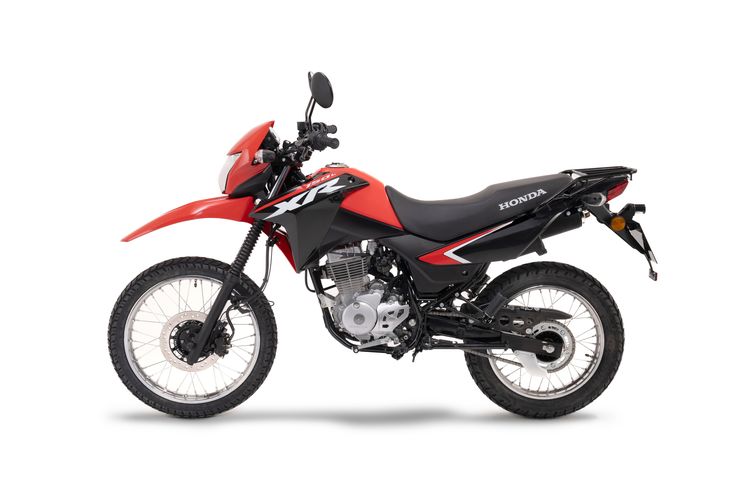 Among the changes introduced in the XR150L, the renewal of the design with new graphs, fairings and color combination stand out. Among the changes introduced in the XR150L, the renewal of the design with new graphs, fairings and color combination stand out.