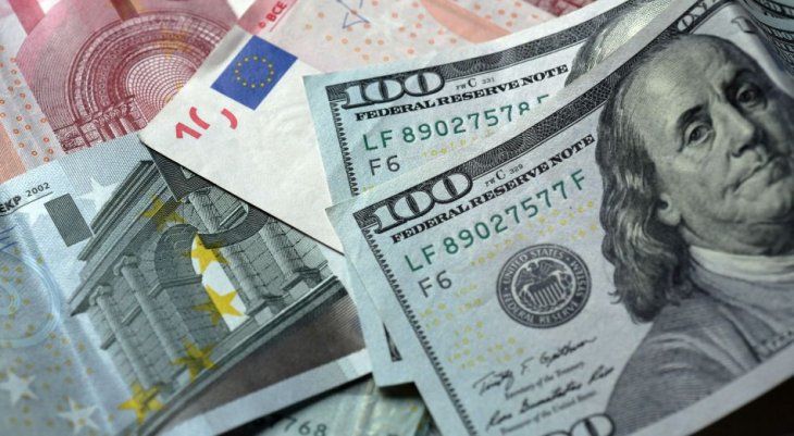 Luego de 20 años la moneda europea se depreció hasta alcanzar este martes la paridad con el billete estadounidense.