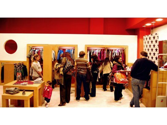El índice de confianza del consumidor se mantuvo estable en octubre