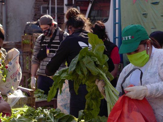 La UTT ya comercializó cerca de 5.000 toneladas de comida y donó unos 100 mil kilos de verduras en lo que va de la cuarentena en distintos puntos del país.
