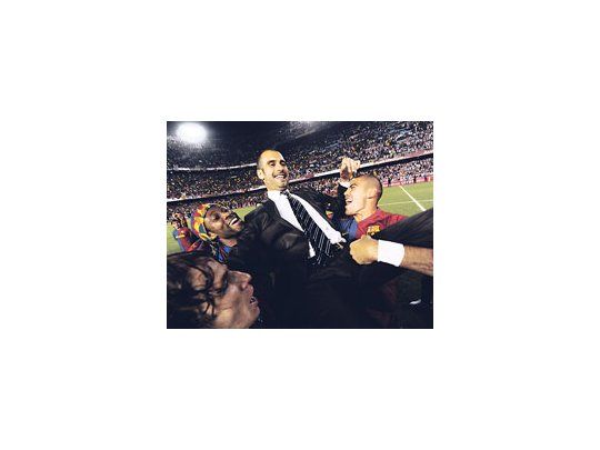 Guardiola festeja la obtención de la Copa del Rey.