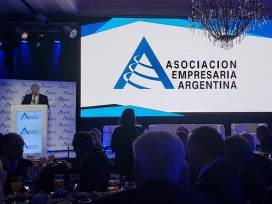 Los empresarios reunidos en AEA compartieron su visión del presente y el futuro del país.