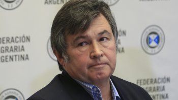 Daniel Pelegrina anunció que convocarán a los candidatos presidenciales porque la Patria está en peligro.