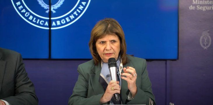 Patricia Bullrich fue apuntada por los desmanejos en IOSFA porque también suma personal de Gendarmería, Prefectura y PSA. Patricia Bullrich fue apuntada por los desmanejos en IOSFA porque también suma personal de Gendarmería, Prefectura y PSA.