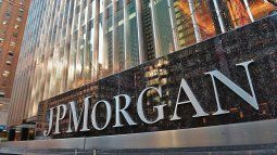 The crawling peg strategy implemented by the Argentine government, according to JP Morgan analysis, could face a reconfiguration in the short term. The crawling peg strategy implemented by the Argentine government, according to JP Morgan analysis, could face a reconfiguration in the short term.