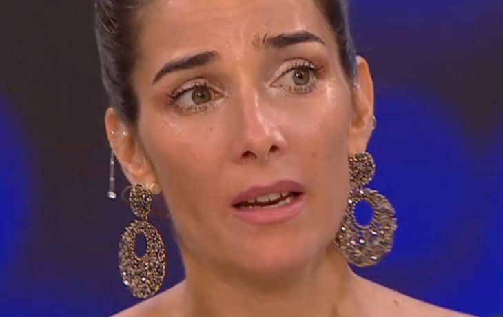 Juana Viale tomó nuevamente la posta de la tradicional mesa de los sábados y dedicó unas palabras a Mirtha, que permanece internada. Juana Viale tomó nuevamente la posta de la tradicional mesa de los sábados y dedicó unas palabras a Mirtha, que permanece internada.