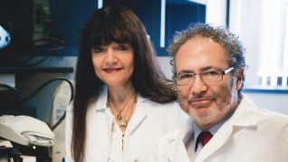 Dos argentinos lideran ensayo clínico de nuevo tratamiento contra un tipo de cáncer de cerebro.