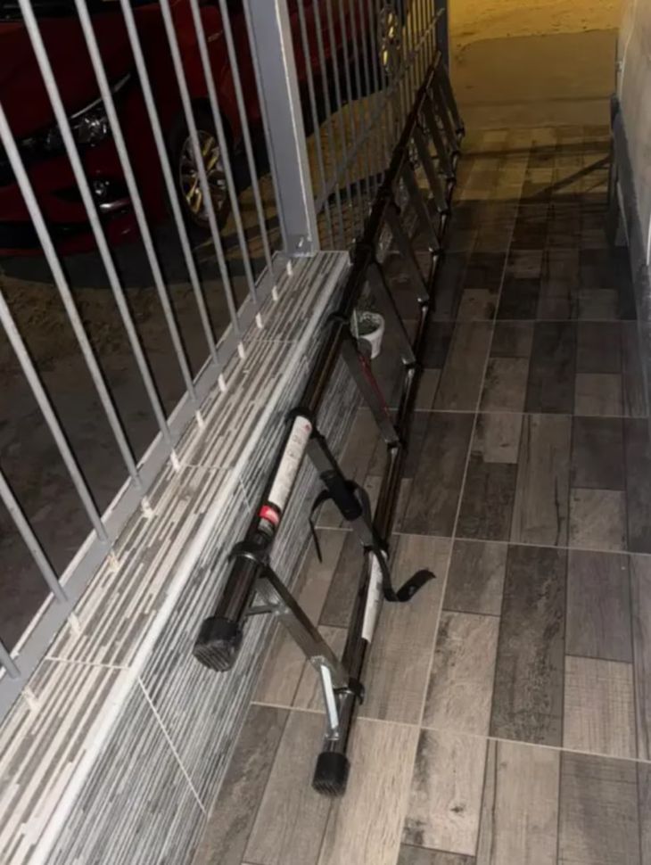 Los delincuentes ingresaron por la ventana a la habitación donde descansaba el señor.