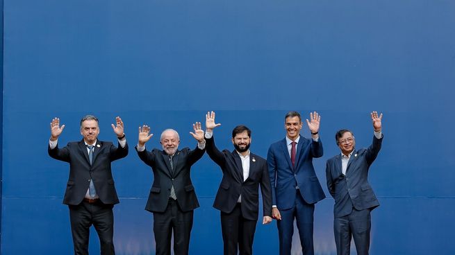 Primer encuentro de la alianza Democracia Siempre.