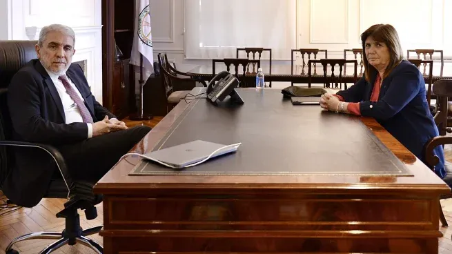 Patricia Bullrich se reunión con Aníbal Fernández.