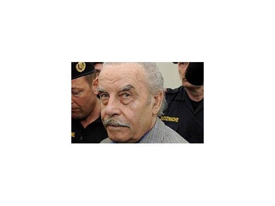 El jubilado, Josef Fritzl, condenado por esclavizar y violar a su hija por 24 años, habló por primera vez desde que el caso se hizo público