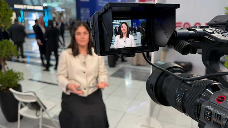 Tala Goudarzi posee una licenciatura de la Universidad de Carolina del Norte en Chapel Hill y un MBA de la Universidad de Texas en Austin. A lo largo de su carrera aportó una vasta experiencia en política energética, comunicación estratégica y relaciones con las partes interesadas tanto del sector público como del privado. Tala Goudarzi posee una licenciatura de la Universidad de Carolina del Norte en Chapel Hill y un MBA de la Universidad de Texas en Austin. A lo largo de su carrera aportó una vasta experiencia en política energética, comunicación estratégica y relaciones con las partes interesadas tanto del sector público como del privado.