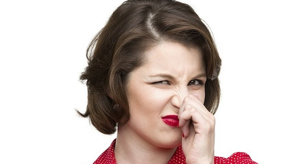 La mujer argumentó que la convivencia en pareja era insoportable por el mal olor de su pareja. La mujer argumentó que la convivencia en pareja era insoportable por el mal olor de su pareja.