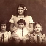 El enigma de Julián: la historia oculta del hermano mayor de Carlos Slim Helú que la memoria pública prefirió olvidar El enigma de Julián: la historia oculta del hermano mayor de Carlos Slim Helú que la memoria pública prefirió olvidar