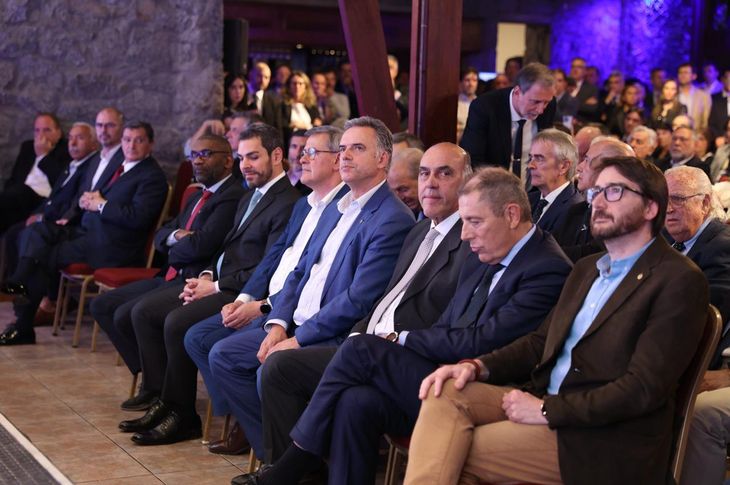 Durante el evento, los industriales le plantearon sus cuestionamientos al presidente Yamandú Orsi. Durante el evento, los industriales le plantearon sus cuestionamientos al presidente Yamandú Orsi.