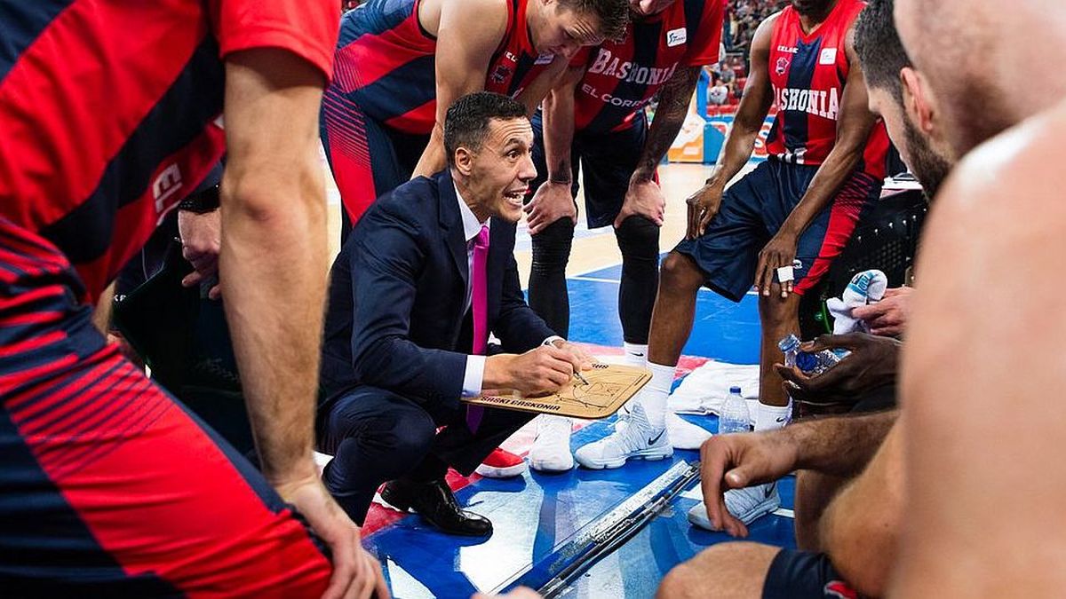 Prigioni is the new coach of the basketball team