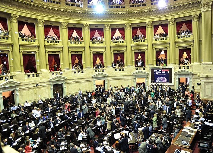 Insaurralde y Massa juraron como diputados (foto 15)