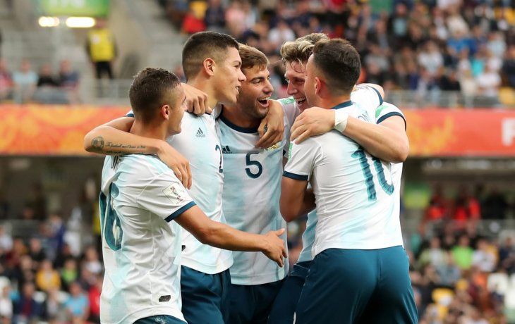 La Sub 20 logró un gran triunfo ante Portugal y selló su pase a octavos