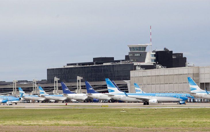 Aerolíneas Argentina cancela más vuelos por el coronavirus