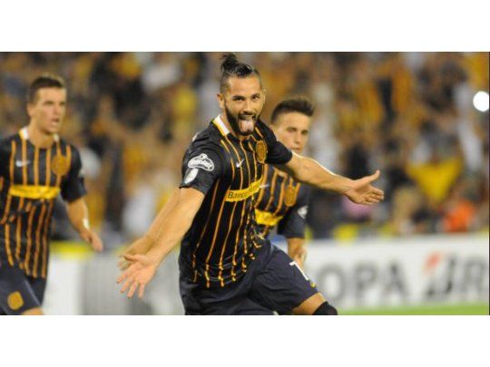 Rosario Central salvó el invicto en Arroyito gracias a un dudoso penal en el último minuto.