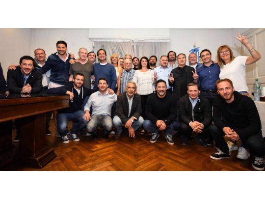 PJ bonaerense consagró a Menéndez y Gray como sus nuevas autoridades