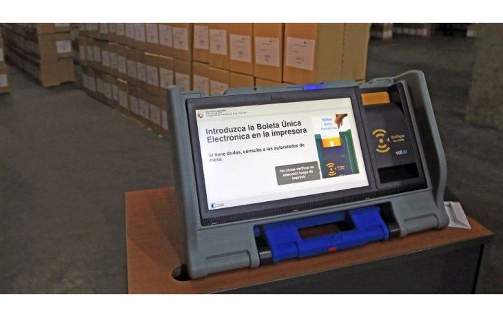 ámbito.com | Pese a informe crítico del Conicet, el Gobierno insistirá con tecno-voto en todo el país