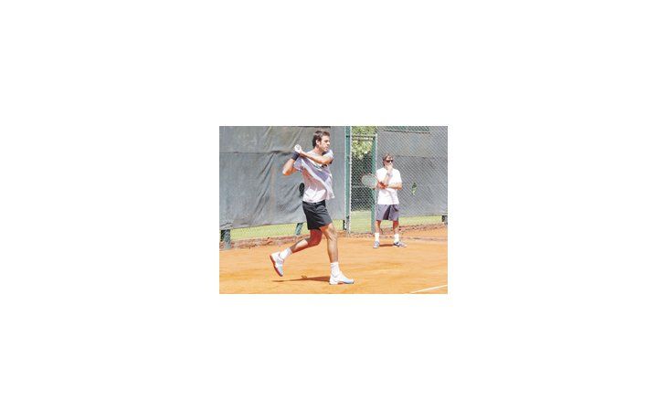 La última práctica de Del Potro en el Tenis Club Argentino antes de que hoy por la tarde el equipo argentino parta a Sevilla. El tandilense se mostró optimista.