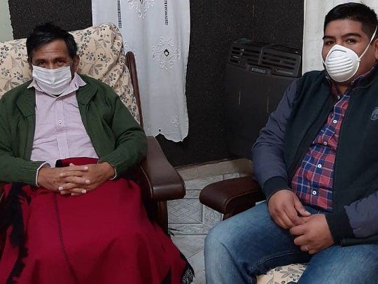 Julio Fabi&aacute;n y Carlos Arapa, los primeros dos pacientes en recibir plasma de convalecientes del Hospital Abete.&nbsp;