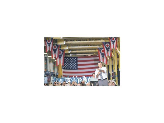 El revitalizado Mitt Romney habla en un acto proselitista en Mount Vermont, Ohio.
