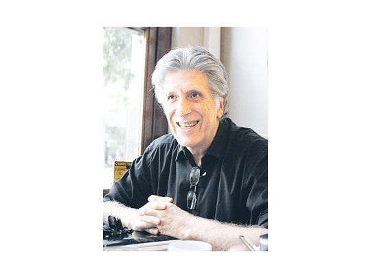 Para su creador, Claudio Segovia, el espectáculo que se ofrece mañana gratuitamente en el Obelisco, a 11 años de su última puesta porteña, «es como una parábola de la historia del tango».