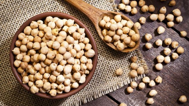Los garbanzos son de las legumbres más nutritivas, gracias a su gran aporte de proteína, calcio y vitaminas.