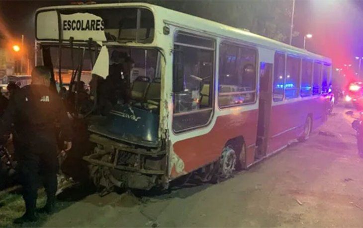 Un hombre robó un micro escolar y fue detenido tras ser perseguido durante 22 kilómetros