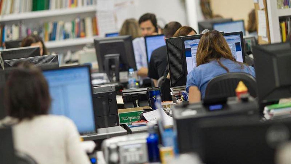 About 60% of the employed population received an average income of $ 51,597