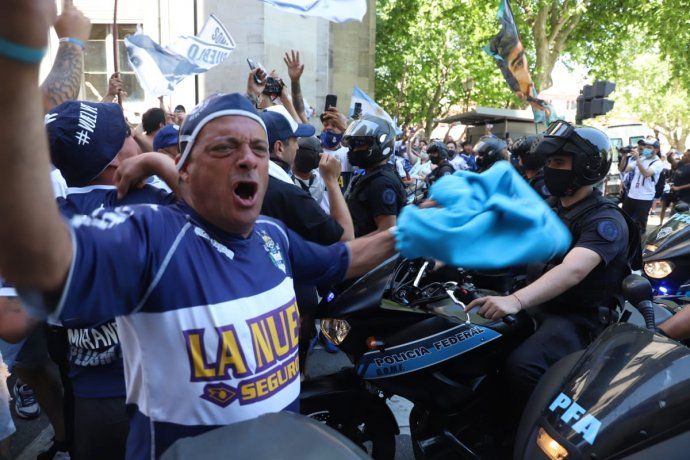 maradona gimnasia 2.jpeg