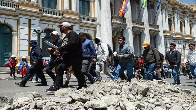 Uruguay respaldó al gobierno boliviano ante la crisis y reclamó una salida pacífica.