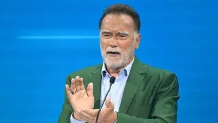Arnold fue parte de una cumbre en Viena.