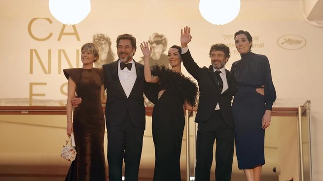 Películas de Japón y de España rivalizan por la Palma de oro del Festival de Cannes.