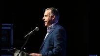 Yamandú Orsi continúa rechazando debatir con más de un candidato de la coalición a la vez.
