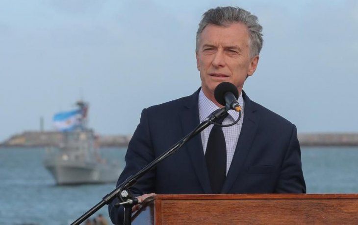 ámbito.com | Macri, en el homenaje a los tripulantes del ARA San Juan: Los vamos a seguir buscando