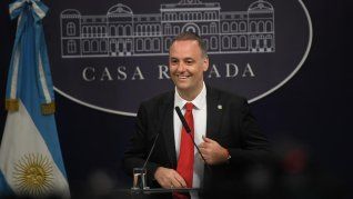 El jefe de Gabinete, Manuel Adorni, confirmó el cierre de ANDIS. El jefe de Gabinete, Manuel Adorni, confirmó el cierre de ANDIS.