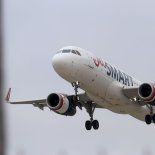 La compañía proyecta alcanzar una flota de 17 aviones en octubre, llegar a 19 unidades en diciembre y completar las 23 aeronaves para la temporada de verano 2027. La compañía proyecta alcanzar una flota de 17 aviones en octubre, llegar a 19 unidades en diciembre y completar las 23 aeronaves para la temporada de verano 2027.