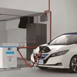 Un Tesla puede avisar con anticipación que necesita recargar, pero quedarse sin batería obliga a buscar asistencia y una fuente de energía.