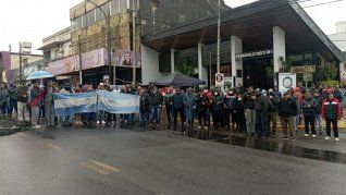 Continúa la protesta policial en Misiones.