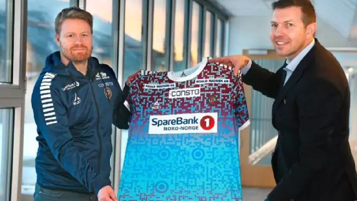 A Norwegian club launched a t-shirt with a QR code to defend human rights
