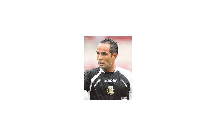 El mundo del fútbol se conmovió por las denuncias de la AFIP contra el árbitro Lunati que reflejarían ingresos paralelos o no declarados, lo que despertó gran cantidad de suspicacias.